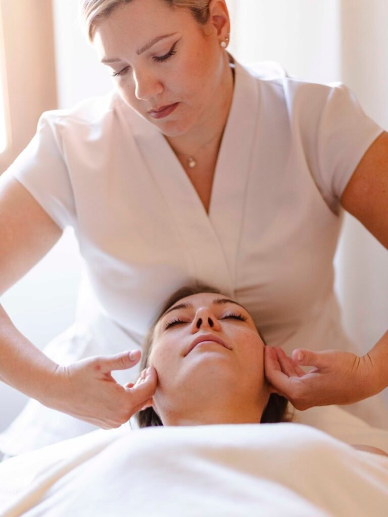 Elodie Ferraud Vence facialiste Bien-être massage visage