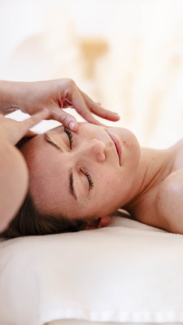 Elodie Ferraud Vence facialiste Bien-être massage visage détente